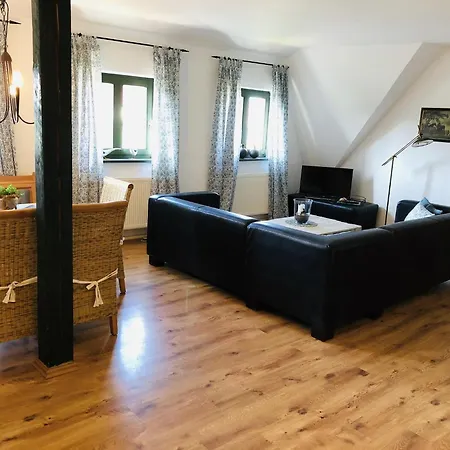Geraeumige In Dargun Mit Pool, Cleaning Included Apartamento *